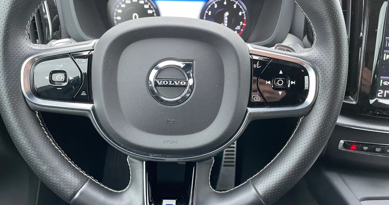 Volvo XC 60 cena 144900 przebieg: 60000, rok produkcji 2019 z Zabłudów małe 781